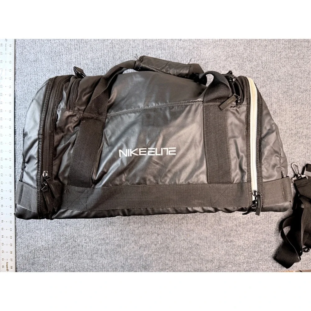 Nike Elite Vintage Duffle Bag Black Travel Gym School Messenger Sling Large